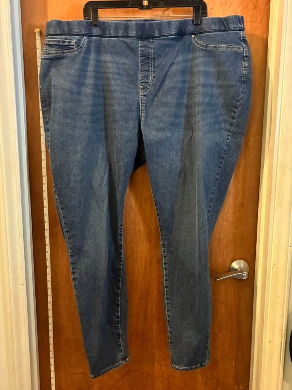 🐻Size 28L - Levi's - Blue Pull-On Jeans - W48"/L31"